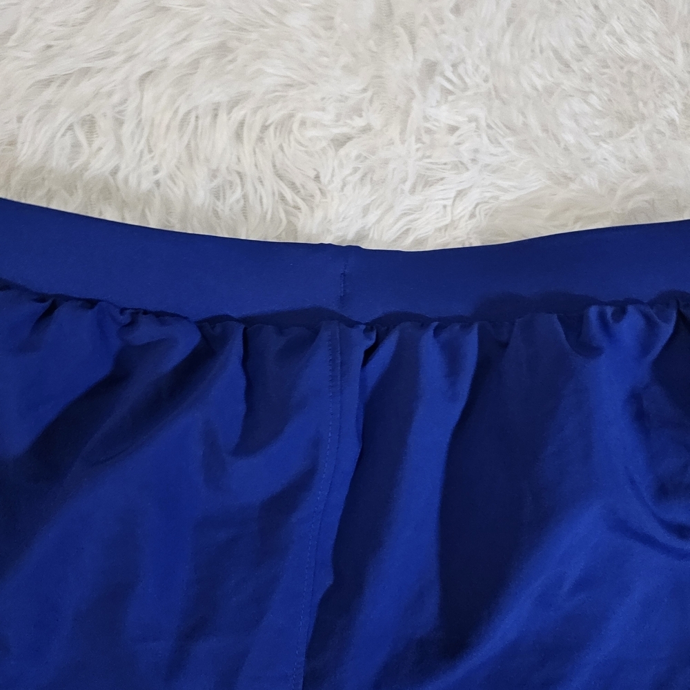Under Armour Women's Blue Athletic Shorts - Picture 12 of 13